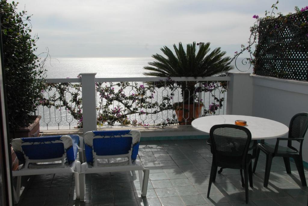 Hotel Bellevue Suite Amalfi Bilik gambar